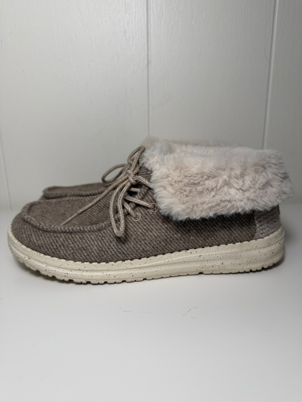 Hey Dude Wendy Fold Women's Casual Shoes Nut slip on size 8 cozy